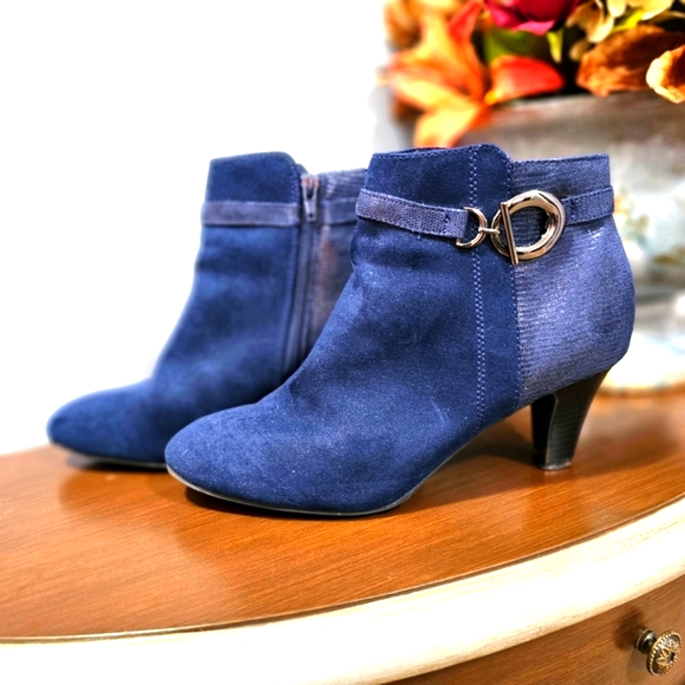 Karen Scott Boots